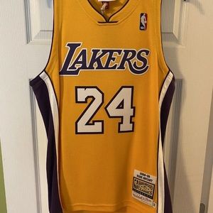 Authentic Kobe Bryant 2008-09 Mitchell And Ness Jersey 24 Medium 40 Gold Purple